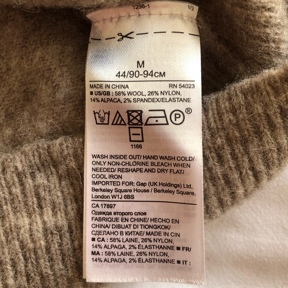 Banana Republic Beige sweater - Picture 3 of 4